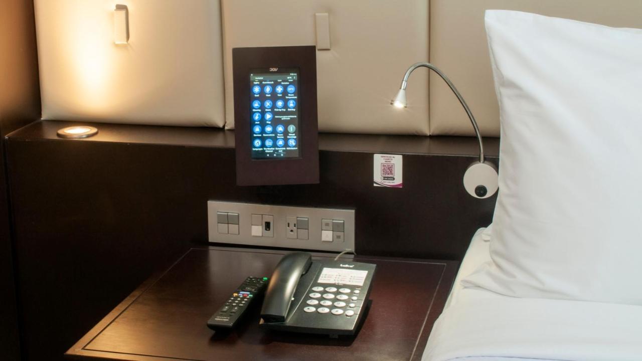 Belair Unique Mexico City Wtc, Trademark By Wyndham Exterior foto A telephone with a built-in IP telephone